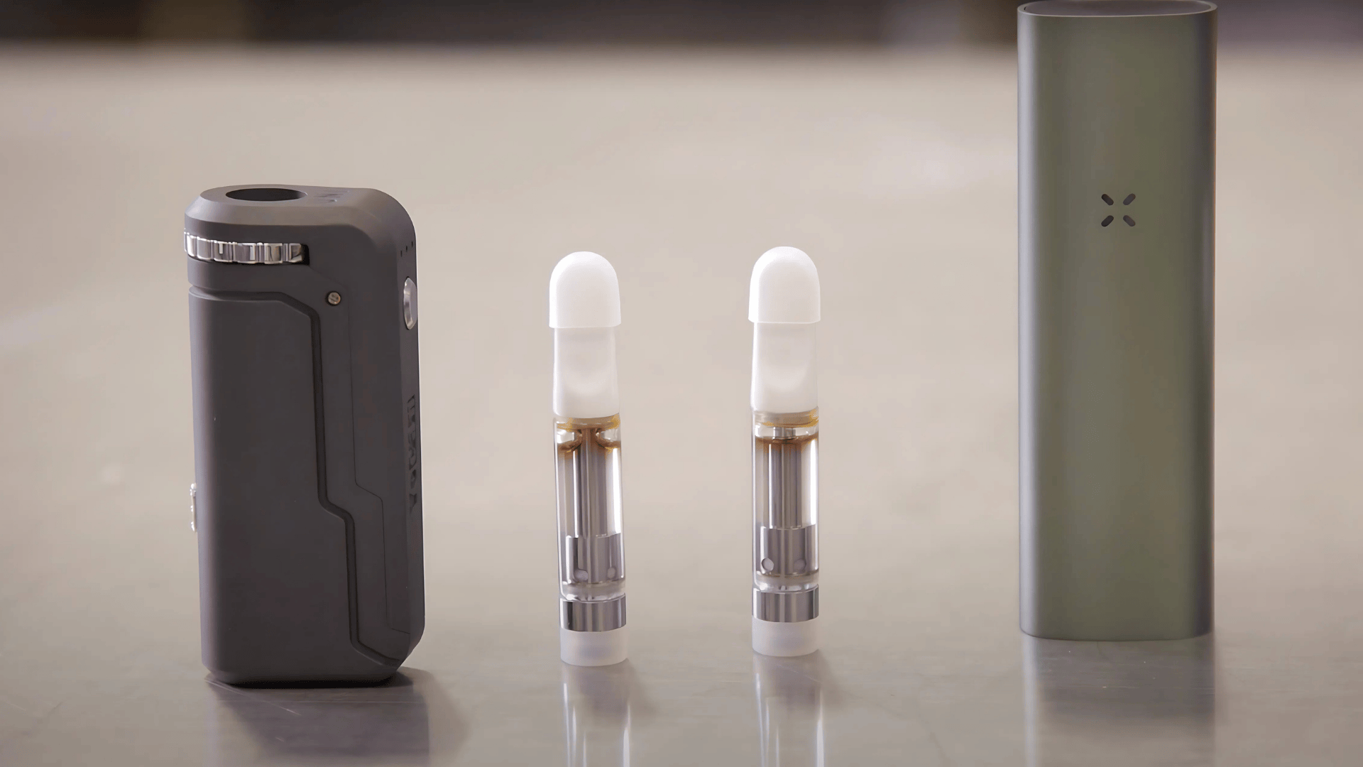 vaping-cartridges-vs-rigs